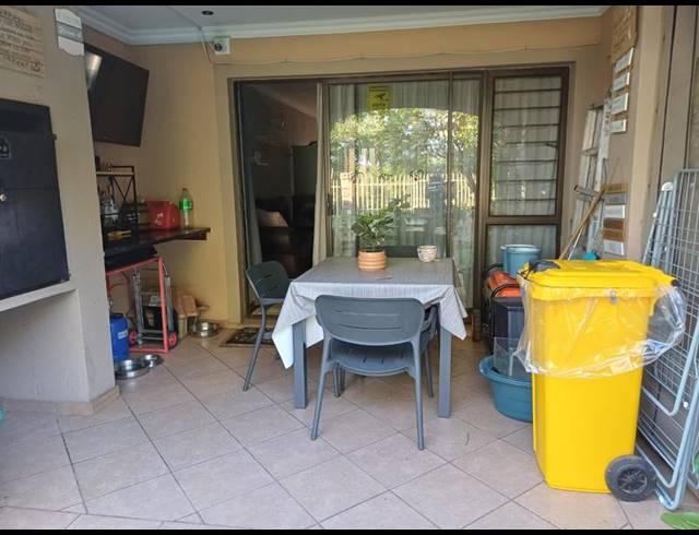 2 BEDROOM TOWNHOUSE FOR SALE IN PRIMROSE